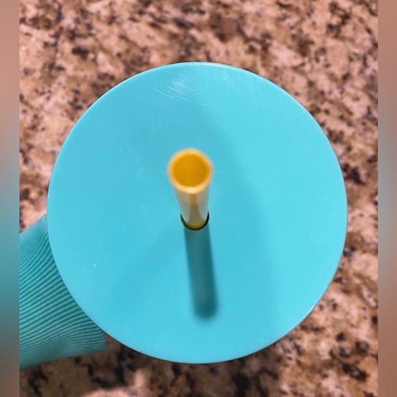 Starbucks Ombre Scalloped Stainless Cup Steel Yellow Blue Tumbler Venti New 2021 - Picture 7 of 11